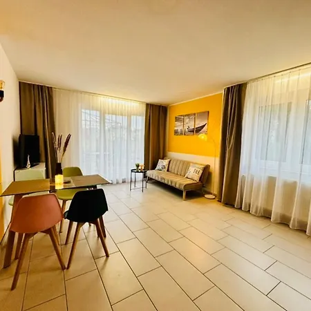 Neu Grosser Eingezaeunter Garten - Apartmenthaus-usedom Familie Stopp 