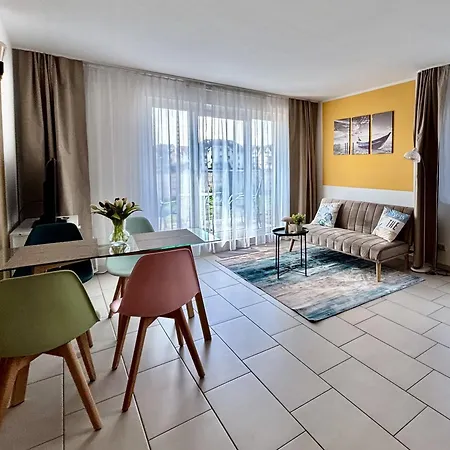 Neu Grosser Eingezaeunter Garten - Apartmenthaus-usedom Familie Stopp 